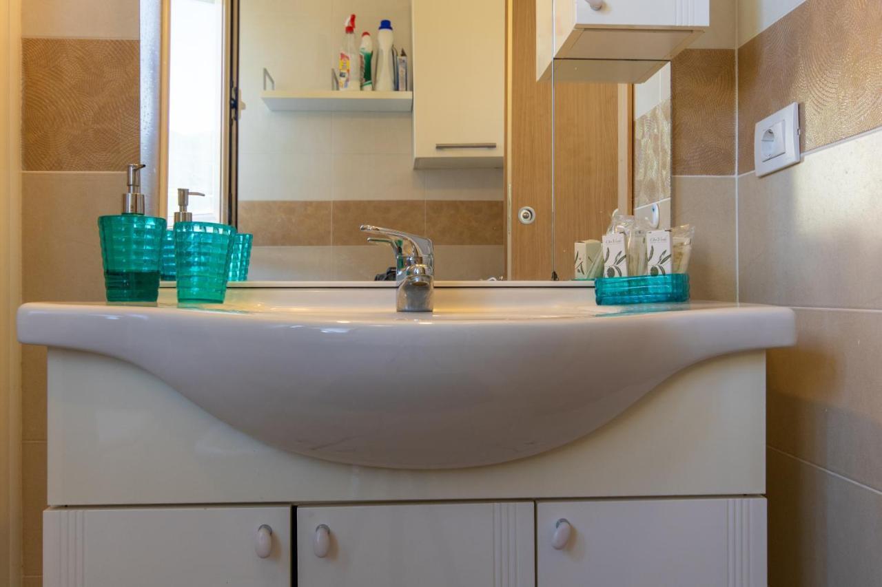 Cozy Apartment Mati Lago Maggiore Verbania Exterior photo